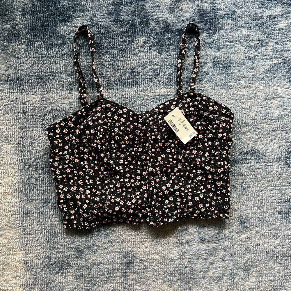 NWT AEROPOSTALE FLORAL CROP TOP! SIZE XS